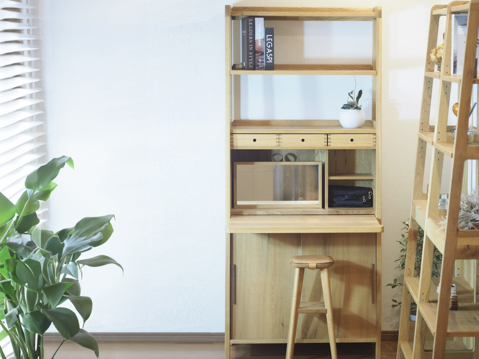 luonto ライティングシェルフ｜大雪木工