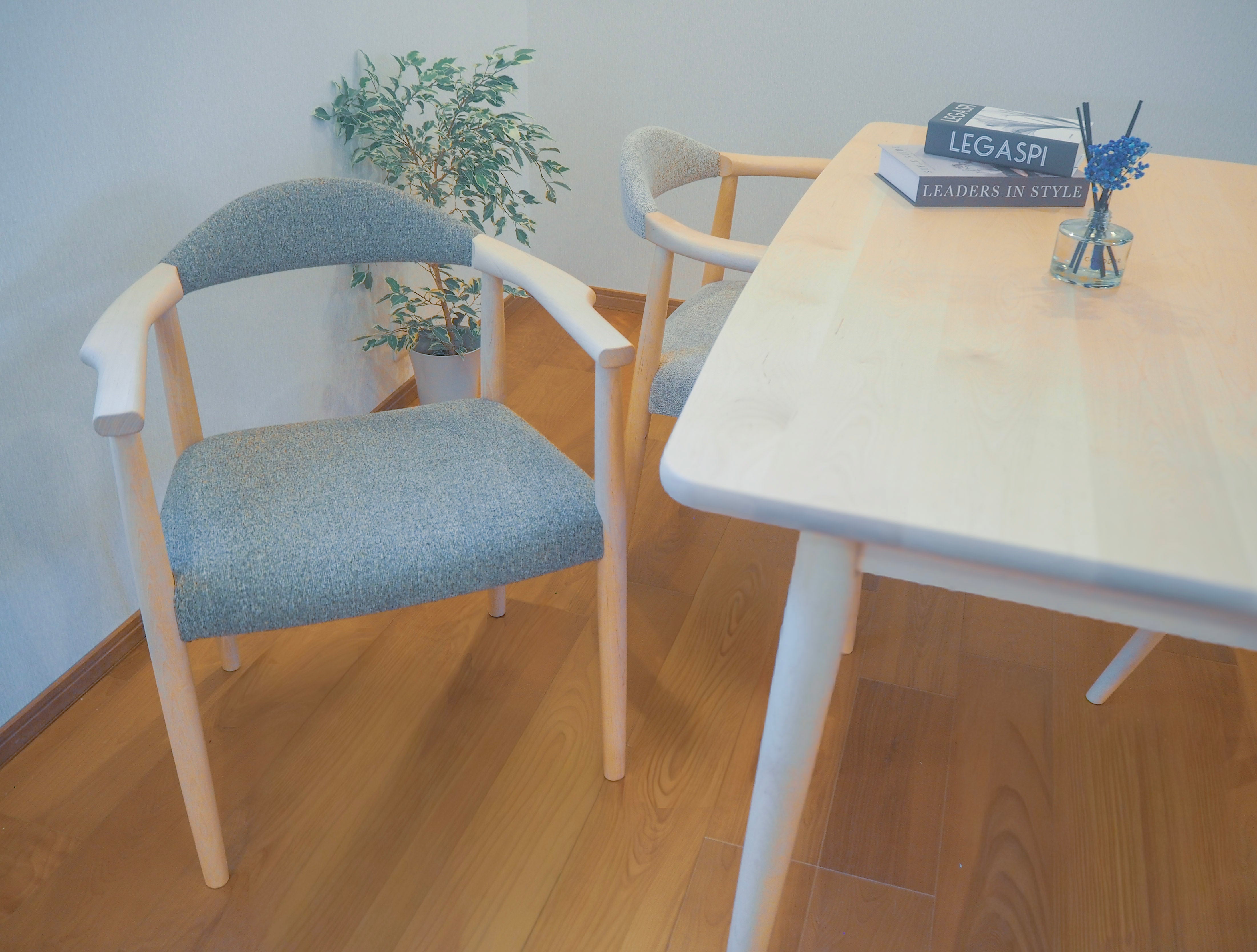 am チェア アーム（布張り）｜木と暮らしの工房