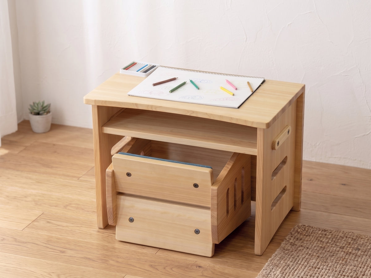 KuLuLi - two table one shelf｜キッズテーブル・収納棚｜一龍木工