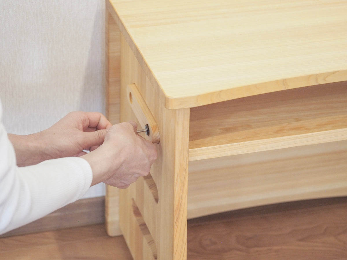 KuLuLi - two table one shelf｜キッズテーブル・収納棚｜一龍木工