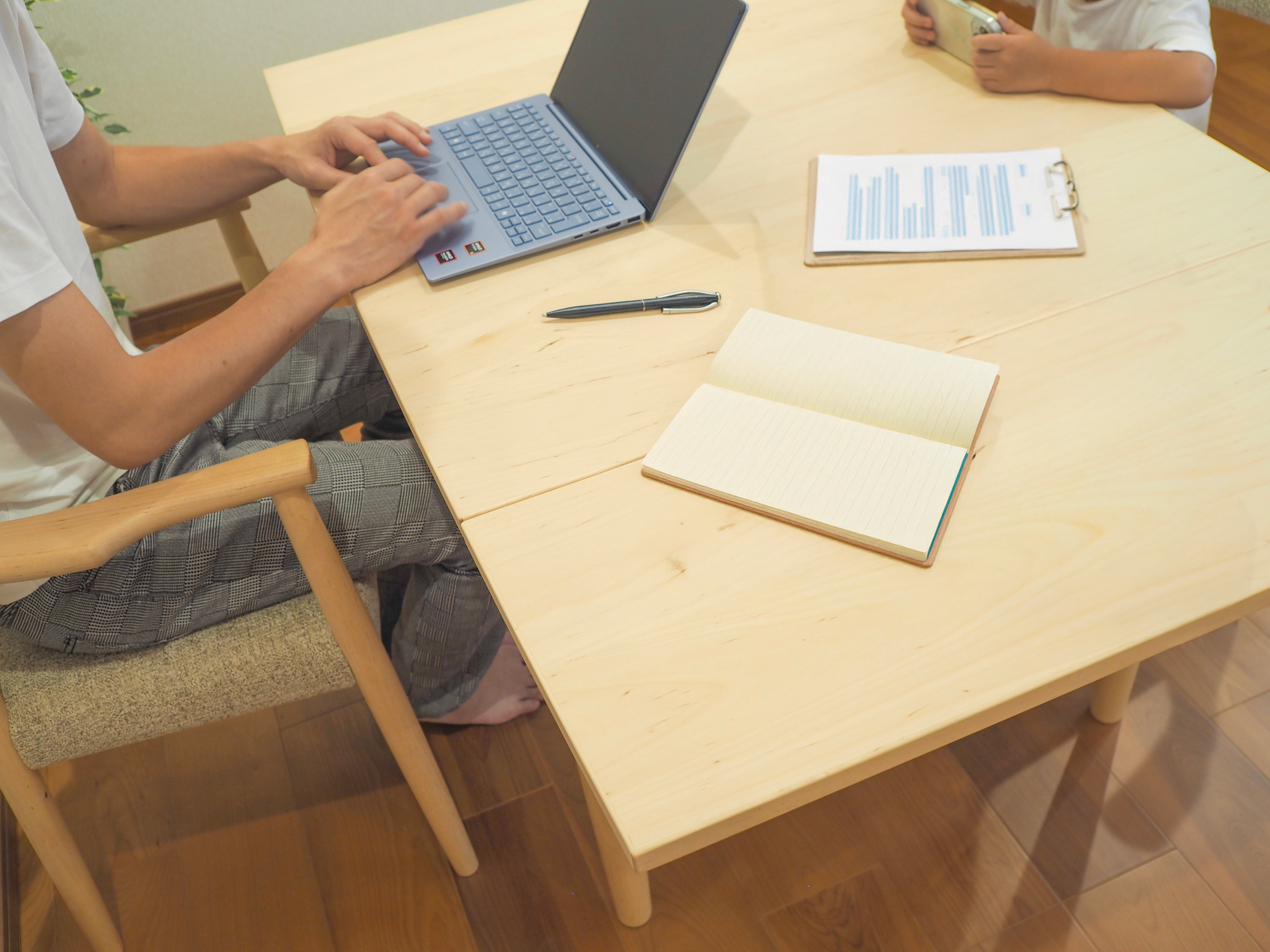 伸長式ダイニングテーブル (エクステンション 1300・900)｜木と暮らしの工房